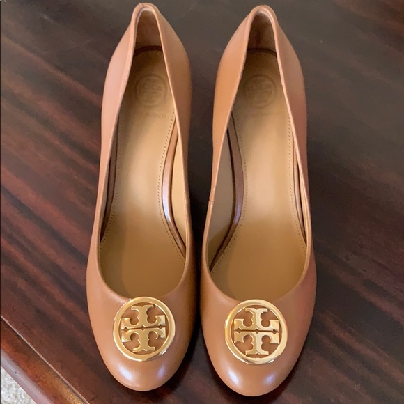 tory burch benton wedge